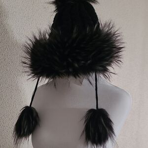 Black Faux Fur Pom Pom Hat
